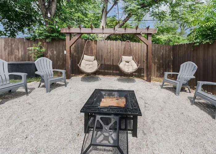Holiday home Stockyards- 4min Pet Friendly 3br Luxe Gem *