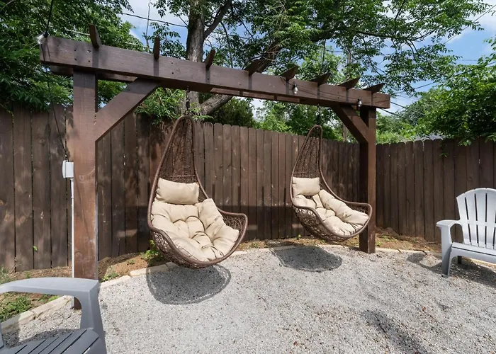 Stockyards- 4min Pet Friendly 3br Luxe Gem Holiday home *