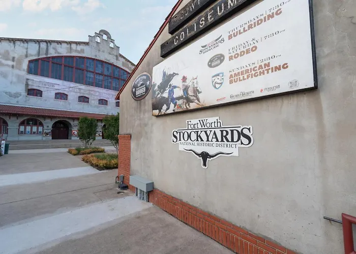 Holiday home Stockyards- 4min Pet Friendly 3br Luxe Gem Fort Worth